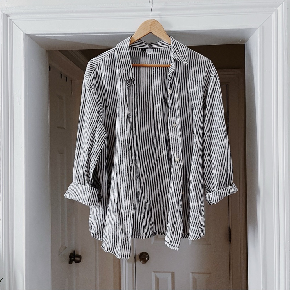 Divided (H&M) Striped Button Down